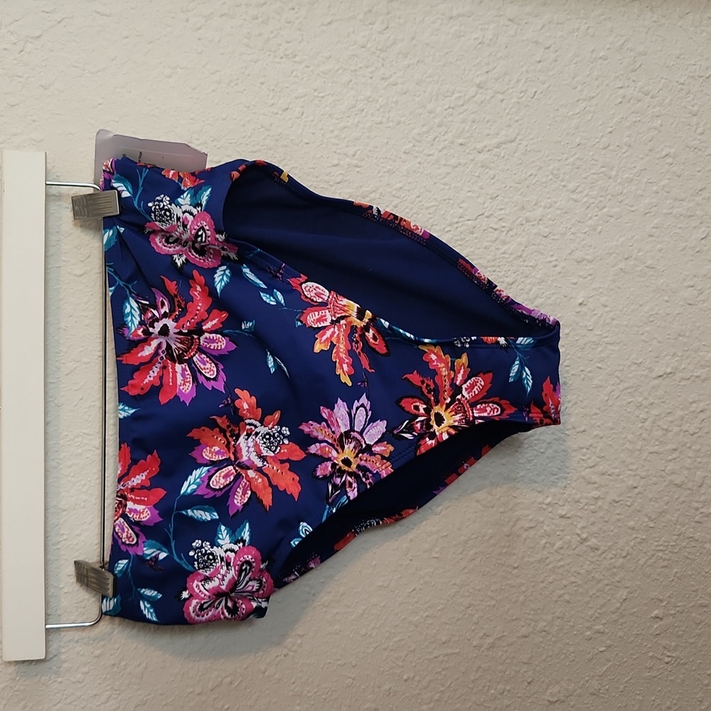 Bathing suit set - Picture 3 of 4